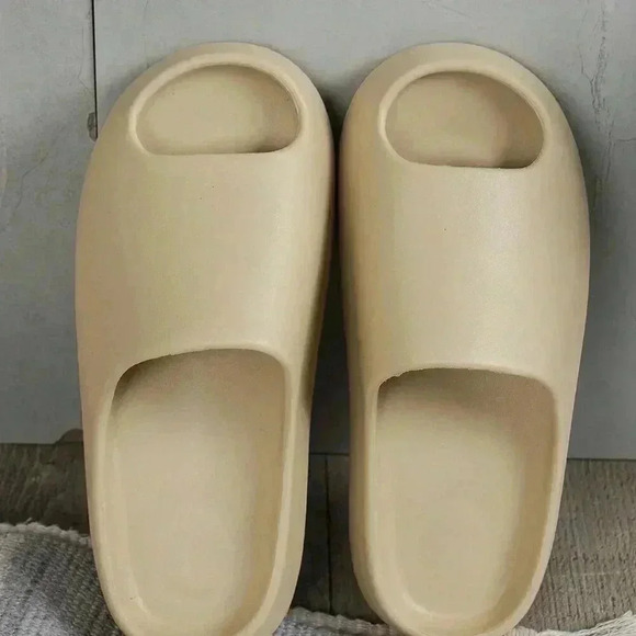 Khaki Casual Women's Anti-Slip Slippers - Picture 5 of 7